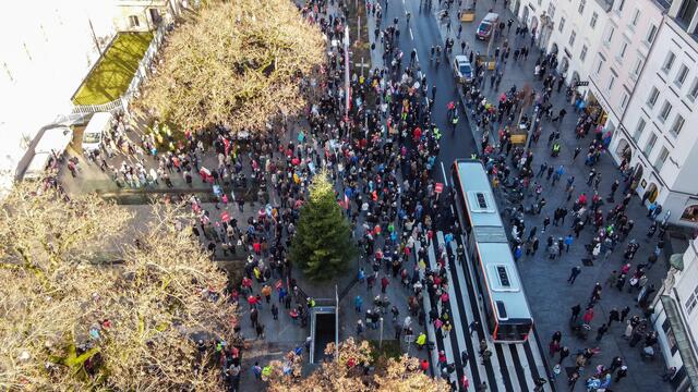 Die Demo zieht durch die Linzer Innenstadt. | Foto: fotokerschi.at