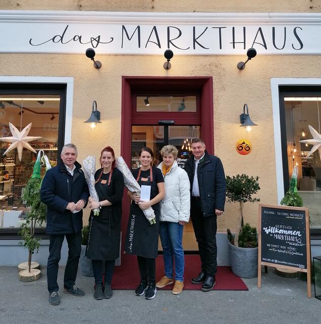 Franz Uller, Christine Trummer und Gerhard Meixner zählten zu den ersten Kunden von Kathrin Haas und Sandra Schwarzl (v.l.).