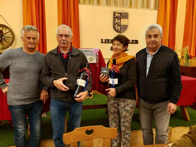 Mit dabei: Thomas Kohlhuber, Franz Pöllinger, Hannelore Allmayer und Günther Kratzwald.  | Foto:  Waltraud Kohlhuber