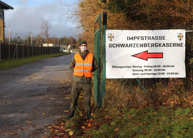 Die Impfstraße in der Schwarzenberg-Kaserne ist im Dezember 2021 und Jänner 2022 sieben Tage die Woche für Impfwillige geöffnet

 | Foto: Bundesheer/Wolfgang Riedlsperger