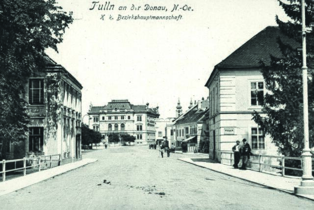 Eine Geschenkidee: Die Geschichte Tullns unterm Weihnachtsbaum - Tulln