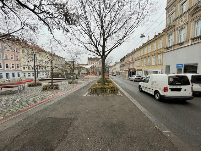 Durchzugs- oder Quellverkehr? 2022 soll es beim Dornerplatz ein Durchfahrtsverbot in der Kalvarienberggasse geben.  | Foto: Michael J. Payer