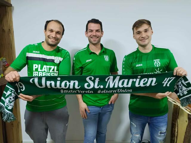 Neuzugänge präsentiert: Stefan und Bernd Steidl sollen den Kader der St. Mariener Kicker verstärken. | Foto: St. Marien