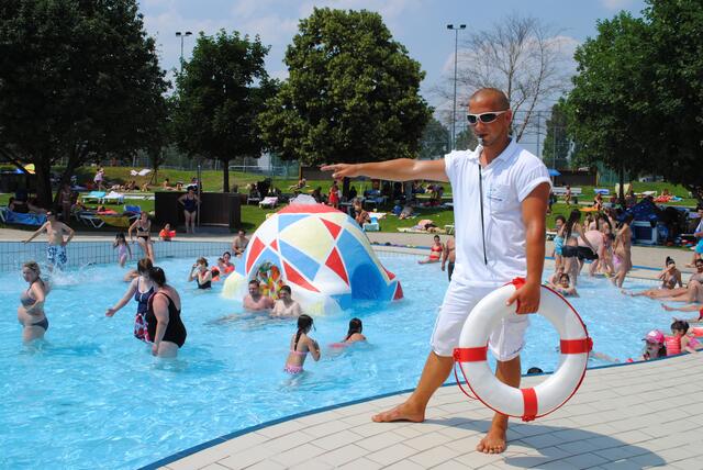 Im Sommer ist im Simmeringer Freibad viel los.