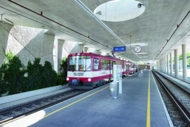 Zwischen Bürmoos und Lamprechtshausen wird es aufgrund von Bauarbeiten bis 23. Dezember Schienenersatzverkehr geben.
