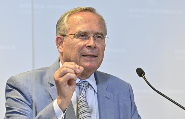 Karl Mahrer wurde bei der Sitzung des Parteipräsidiums und des Vorstands zum neuen Partei-Obmann der ÖVP Wien ernannt.  | Foto:  HANS PUNZ / APA / picturedesk.com