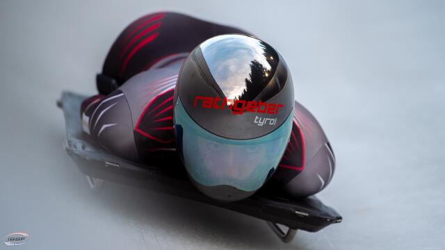 Die Gesamt-Weltcup-Titelverteidigerin aus Tirol Janine Flock verbesserte sich nach Rang sechs im ersten Lauf mit starken 57,61 Sekunden noch auf Platz drei. Der Sieg ging an die Deutsche Tina Hermann.  | Foto: IBSF
