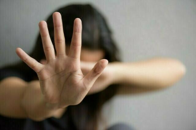 Frauen, die Hilfe brauchen, können sich rund um die Uhr an den Frauennotruf unter 01/71 71 9 wenden.