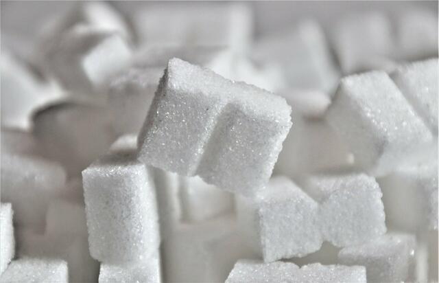 Gesunde, nährstoffreiche Ernährung und wenig Zuckerkonsum können maßgeblich zur Prävention schwerer Erkrankungen beitragen.  | Foto: Pixabay