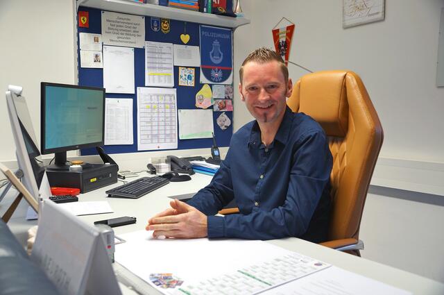 Bezirkspolizeikommandant Franz-Kurt Grabenhofer im Gepräch.