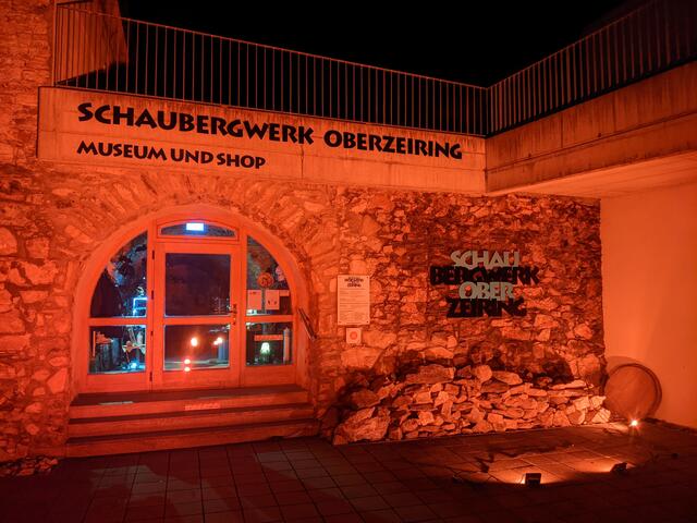 Auch das Schaubergwerk Oberzeiring setzt ein Zeichen gegen die Gewalt an Frauen. | Foto: Schaubergwerk Museum Oberzeiring