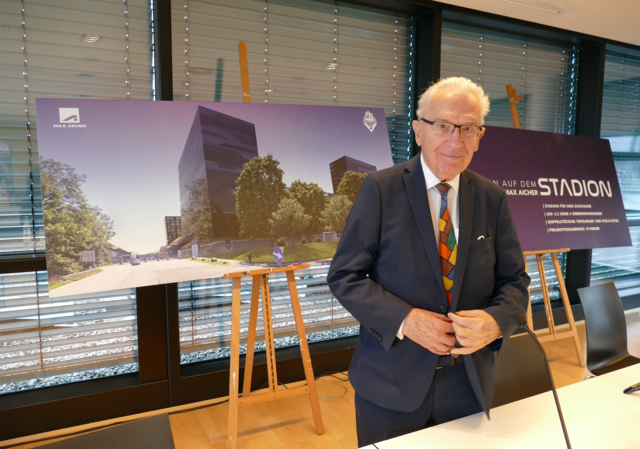 Unternehmer Max Aicher stellte die Pläne für das Mehrzweck-Stadion beim Messegelände. Neben einer Heimstätte für die Salzburger Austria soll das Projekt auch 428 Wohnungen beinhalten.  | Foto: SVAS