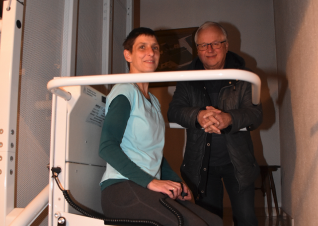 "Allen, die einen Beitrag geleistet haben, noch einmal ein herzliches Dankeschön", sagen Gabi Demarchi und der Initiator der Spendenaktion, Diakon Helmuth Zipperle. | Foto: Kainz