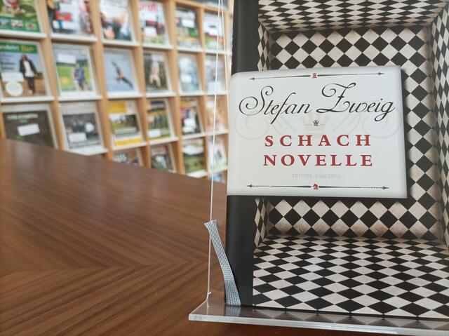 Anfang November begaben sich die fünften Jahrgänge der HLBLA St. Florian ins Moviemento Linz. Auf dem Programm stand der Literatur-Weltbestseller „Schachnovelle“.  | Foto: HLBLA St. Florian