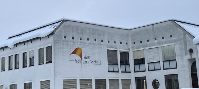 Die Fachberufsschule Völkermarkt ist ein Kompetenzzentrum für das Bau- und Baunebengewerbe, errichtet wurde die Schule 1988.
