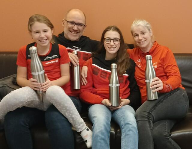 Eine der vielen "Vereinsfamilien" Eva, Nachwuchsbetreuer Klaus, Annika und Claudia Gugerell. | Foto: LC Neufurth