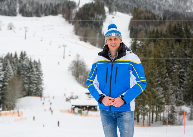 Landesrat Jochen Danninger ist schon bereit für den kalten Winter in den Bergen. | Foto: NLK Burchhart