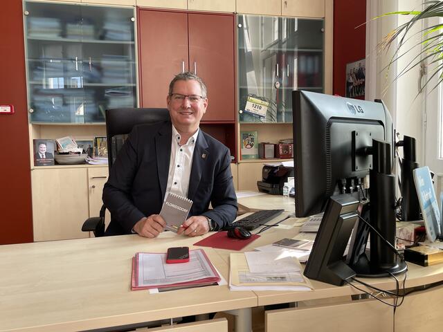 Bezirksvorsteher Georg Papai (SPÖ) verrät im Interview mit der BezirksZeitung, worauf sich Floridsdorfer 2022 freuen dürfen. | Foto: Brandl