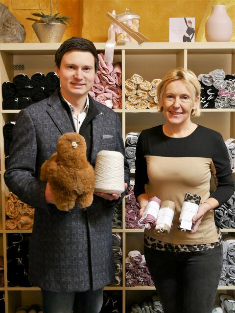 Machen auf einer Geschäftsfläche zwei Unternehmen bekannt: Peter Bodlos und Ursula Matchy | Foto: Privat