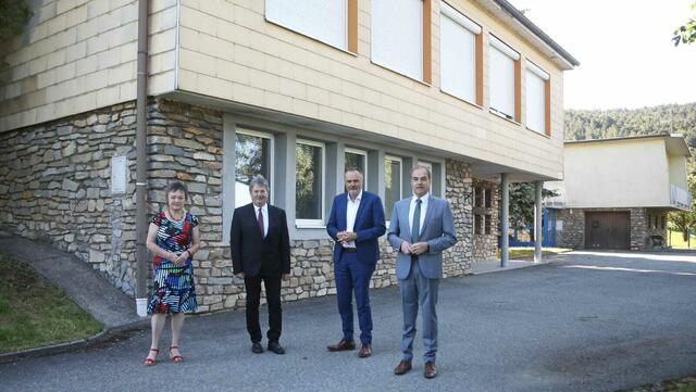 Bgm. Renate Habetler, OV Wilhelm Böhm, LH Hans Peter Doskozil und LR Leonhard Schneemann bei der Vor-Ort-Besichtigung in Redlschlag | Foto: Foto: LMV
