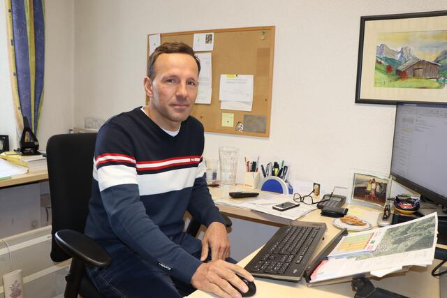 Der Pettneuer Bgm. Patrik Wolf stellt sich im Februar 2022 erneut der Wahl. | Foto: Othmar Kolp
