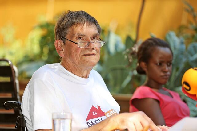 "Eine Hand zu reichen, wenn Hilfe gebraucht wird, ist einer der Ur-Reflexe des Menschen – Gunther Trübswasser | Foto: SOS Menschenrechte