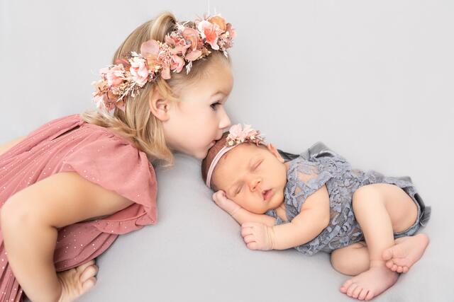 Katharina
Geburt: 26. Oktober
54 cm, 3.350 g
Susanne Pölzl und Daniel Schipfer aus Gleinstätten | Foto: Gabriele Schipfer Fotografie