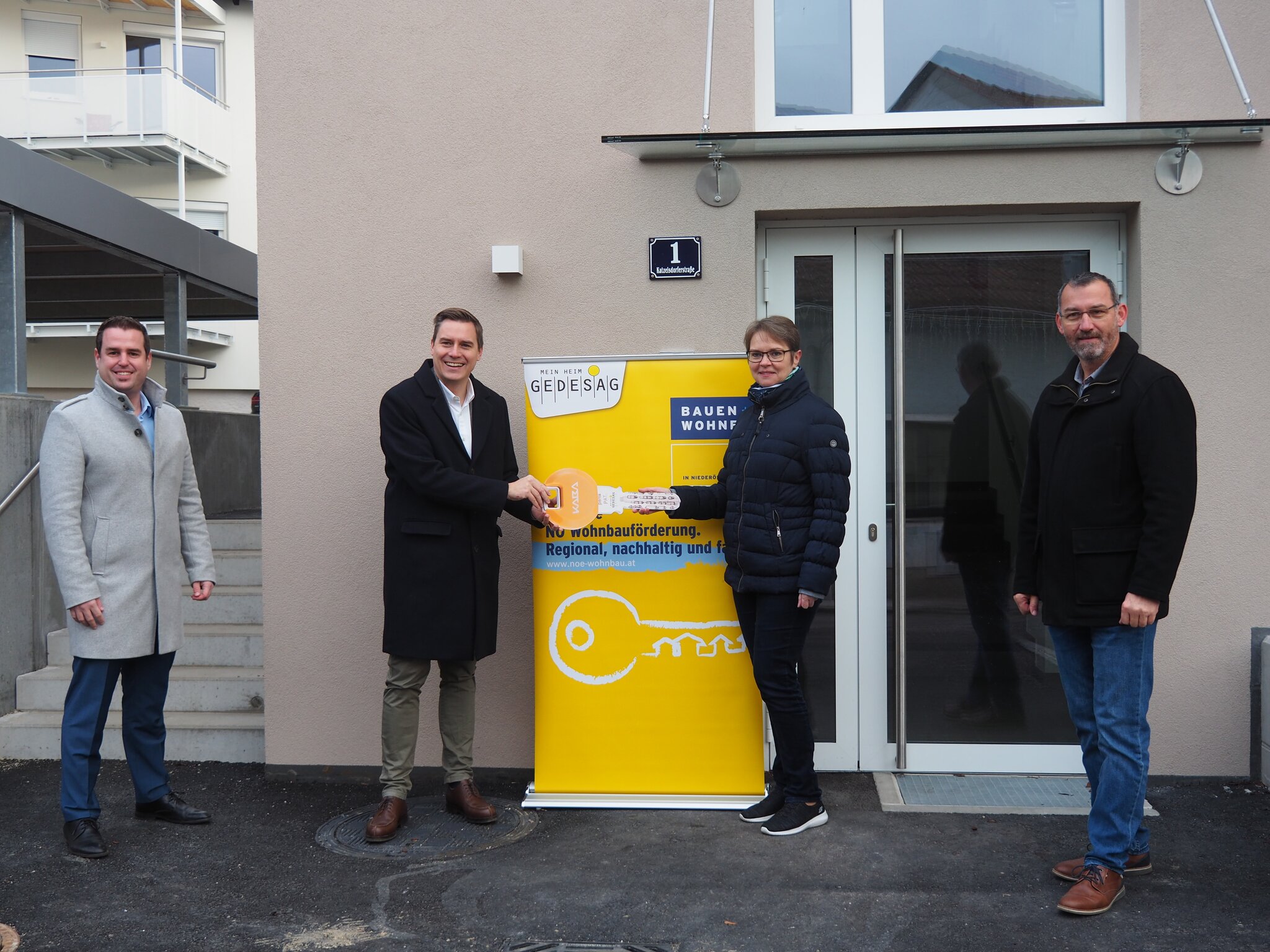 Wohnbau in der Gemeinde Symbolische Schlüsselübergabe in Tulbing Tulln