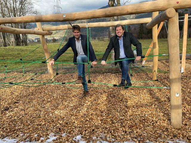  Vizebgm. Christoph Schett und Bgm. Manfred Gaßner präsentieren Kapruns einstimmig beschlossene Gemeindebudget für das Jahr 2022. | Foto: Gemeinde Kaprun