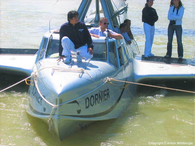 2004 besuchte Iren DORNIER über Einladung der MOTORFLUGUNION KLOSTERNEUBURG mit seiner Dornier DO24TT Klosterneuburg und dann Wien. | Foto: Foto Zwazl