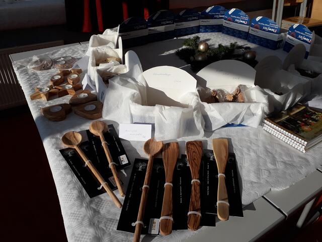 Schönes und Nützliches aus Olivenholz für einen guten Zweck | Foto: BRG/BORG Kirchdorf