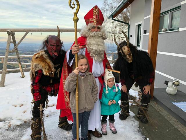 Nikolaus und Burgstall Teufel waren heuer für Matthias aus Wies unterwegs | Foto: KK