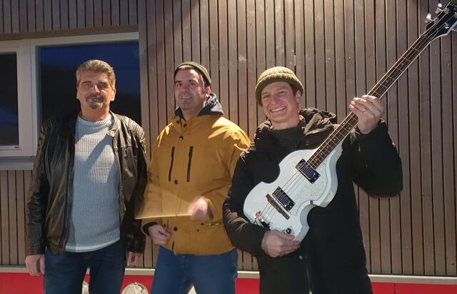 Georg Ragyoczy, Philip Painsi und Betreuer Evan Casella. | Foto: Georg Ragyoczy