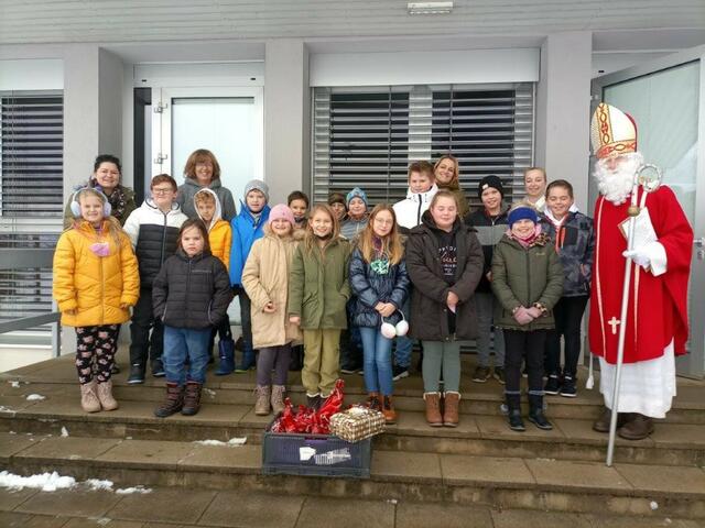 Der Nikolaus war bei den Schülern der Volksschule St. Andrä zu Besuch. | Foto: Privat