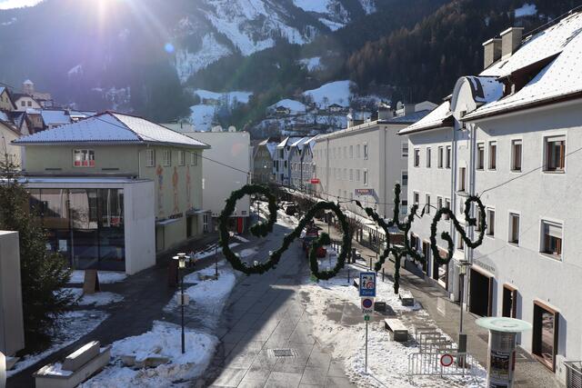 Bausperre in der südlichen Malserstraße und der unteren Maisengasse: Die Erdgeschosse sollen nicht zu Garagen werden. | Foto: Othmar Kolp