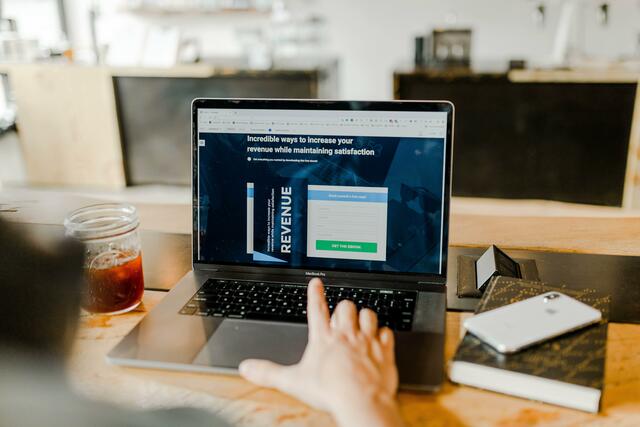 Growth Hacking kann die Wachstumsschritte in einem Betrieb unterstützen. | Foto: Austin Distel/unsplash.com