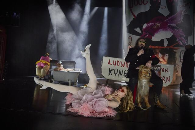 Die Corona-bedingte Pause ist vorbei: Im Jänner sperrt das Volkstheater wieder für Kulturfans auf. | Foto: Foto: Marcel Urlaub / Volkstheater