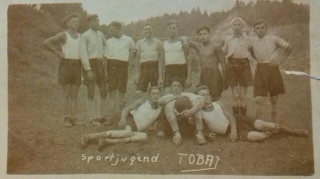 Die Sportjugend von Tobaj im Jahr 1937.