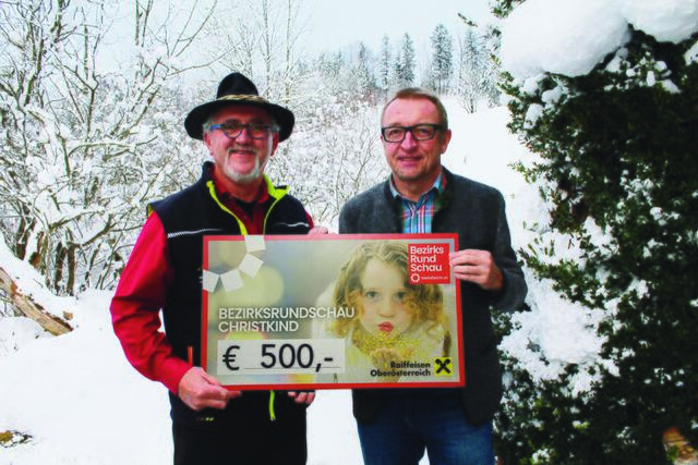 Manfred Angerer (links), Chef von Abenteuer Management in Spital am Pyhrn, übergab den Spendenscheck an Redaktionsleiter Franz Staudinger. | Foto: Angerer