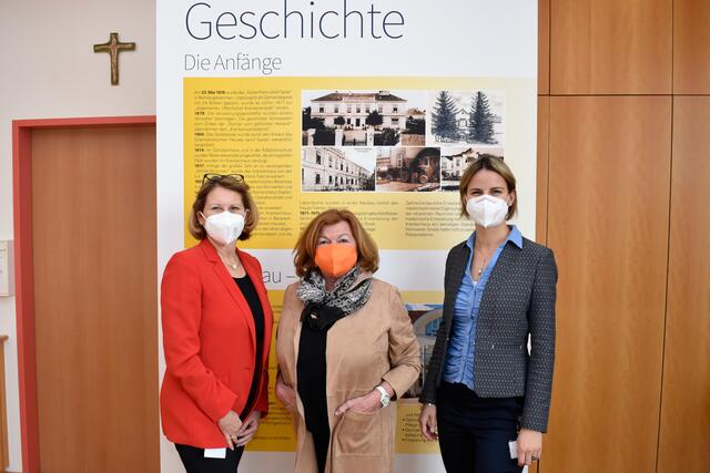 Pflegedirektorin Silvia Hickelsberger, Ärztliche Direktorin Susanne Davis, Kaufm. Direktorin Andrea Dankelmaier