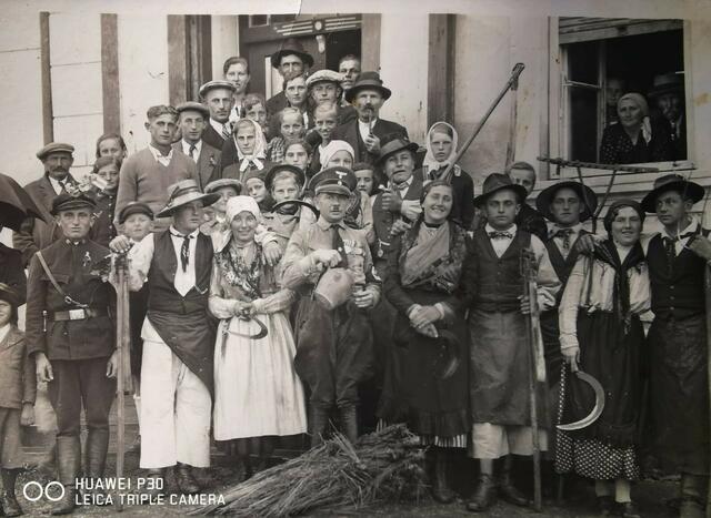 Erntedankfest Anfang der 1940er Jahre.