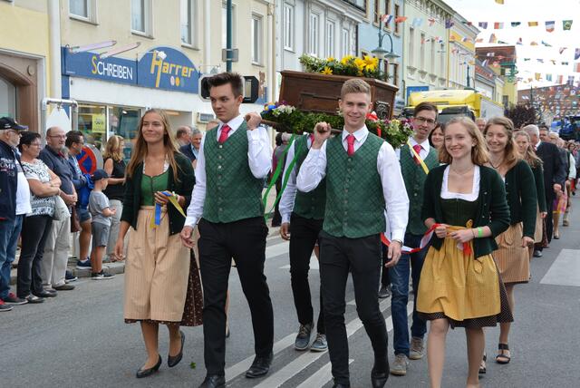 100 Jahre Niederösterreich Hauerzunft pflegt unser Brauchtum Mistelbach
