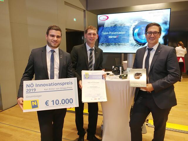 So sehen Sieger aus: Martin Lahmer, Günter Karlinger und Christian Bemmer von der ZKW Lichtsysteme GmbH in Wieselburg. | Foto: BezirksBlätter-Archiv / ZKW Group