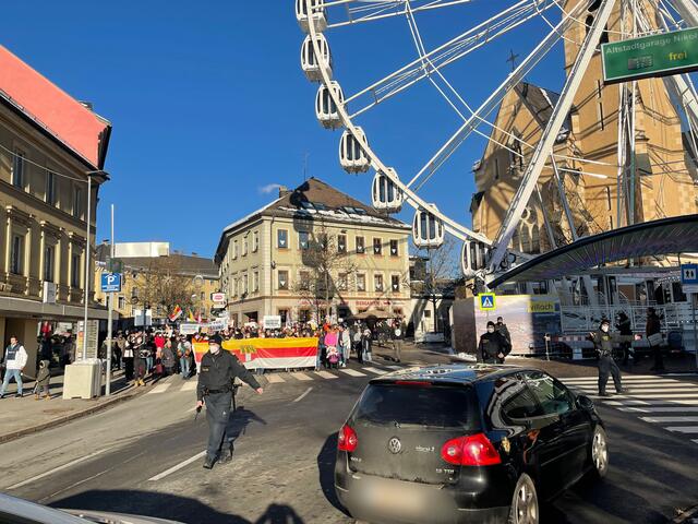 Vor dem Riesenrad ging am Sonntagnachmittag vorübergehend nichts mehr.  | Foto: MeinBezirk.at