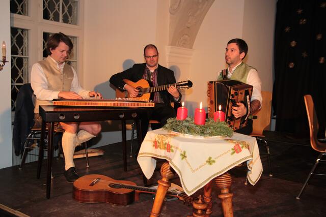 Die Brennhofmusi machte den Anfang