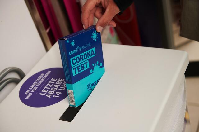 Die Abgabeboxen werden zweimal täglich geleert.