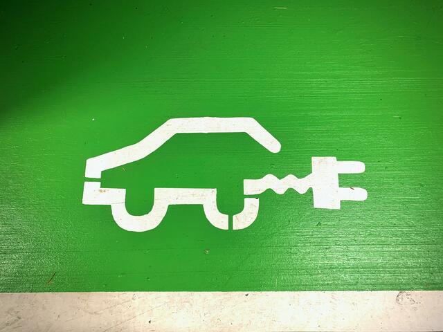 Elektrofahrzeuge dürfen ab dem kommenden Jahr mehr auf die Waage bringen.  | Foto: unsplash