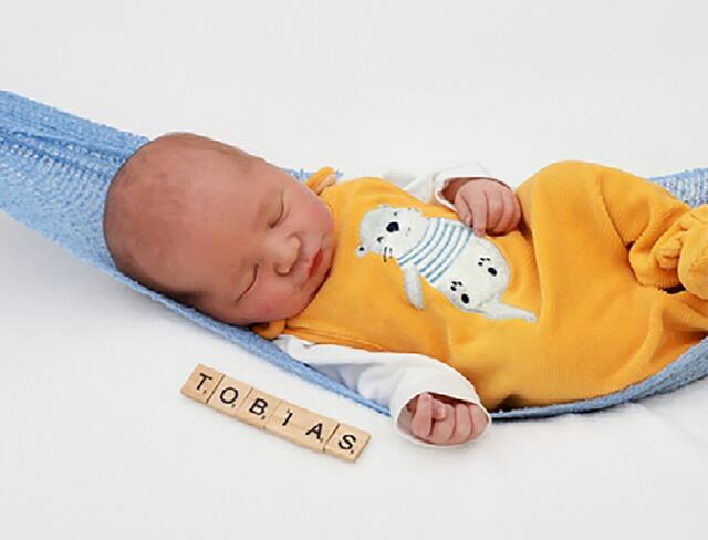 Tobias
Geburt: 28. September
52 cm, 3.640 g
Bianca und Daniel Reiterer aus Frauental | Foto: Baby Smile