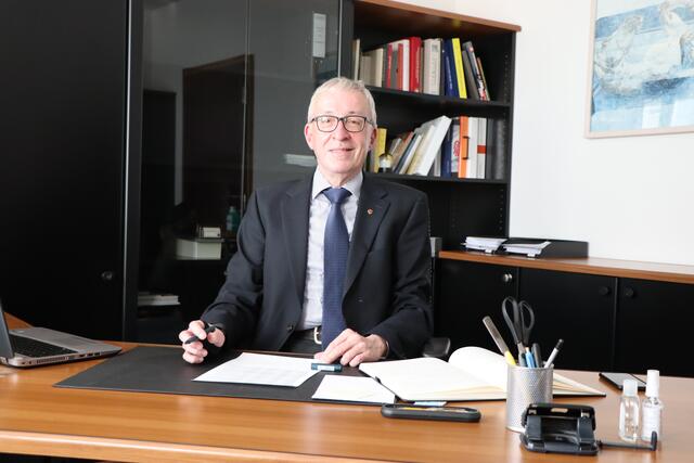 Herbert Mayer wurde am 29. Dezember 2020 im Gemeinderat zum neuen Bürgermeister der Stadt Landeck gewählt. Nach einem Jahr zieht er Bilanz. | Foto: Othmar Kolp