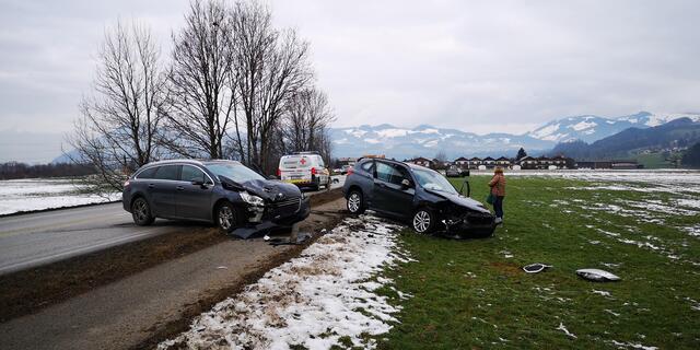 Bisher ist noch nicht geklärt, warum die 67-Jährige in Ebbs auf die Gegenfahrbahn geriet.  | Foto: ZOOM.Tirol
